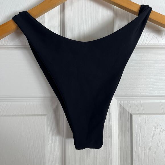 Skatie• ‘Suzanne’ Bikini Bottoms in Black - Picture 2 of 12